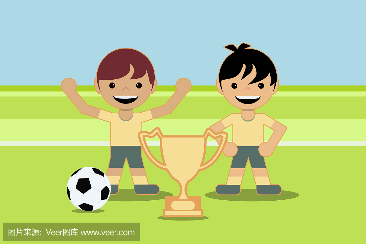 两个孩子在同一队踢足球。赢得比赛杯。