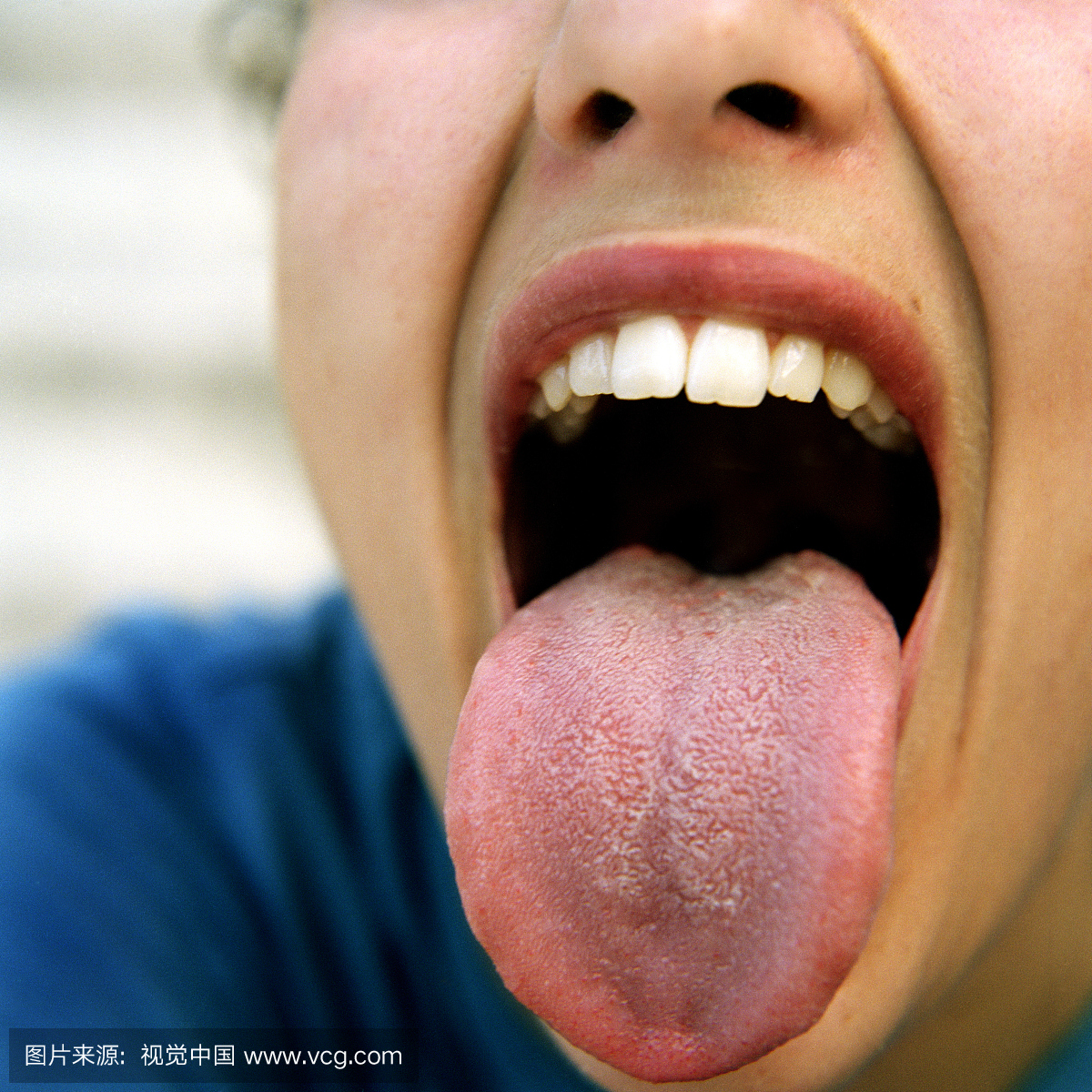 女人伸出舌头,特写镜头