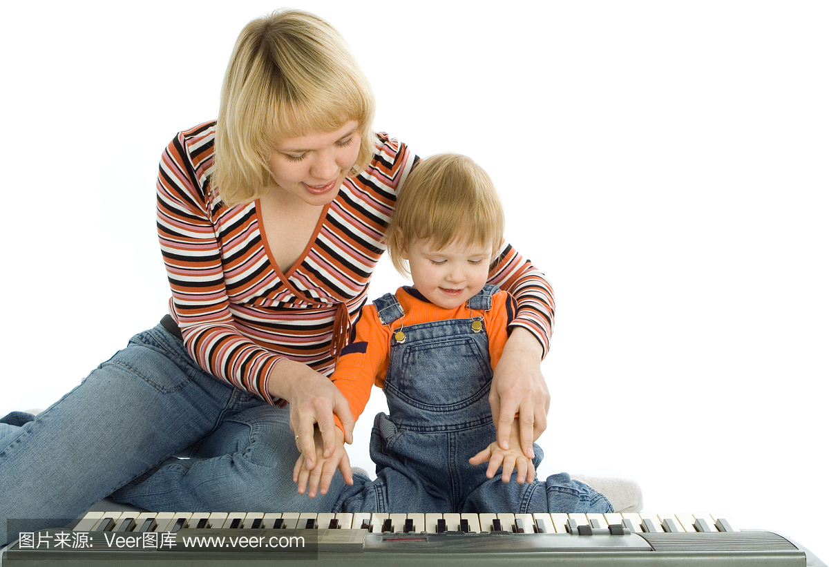 妈妈教宝宝弹钢琴