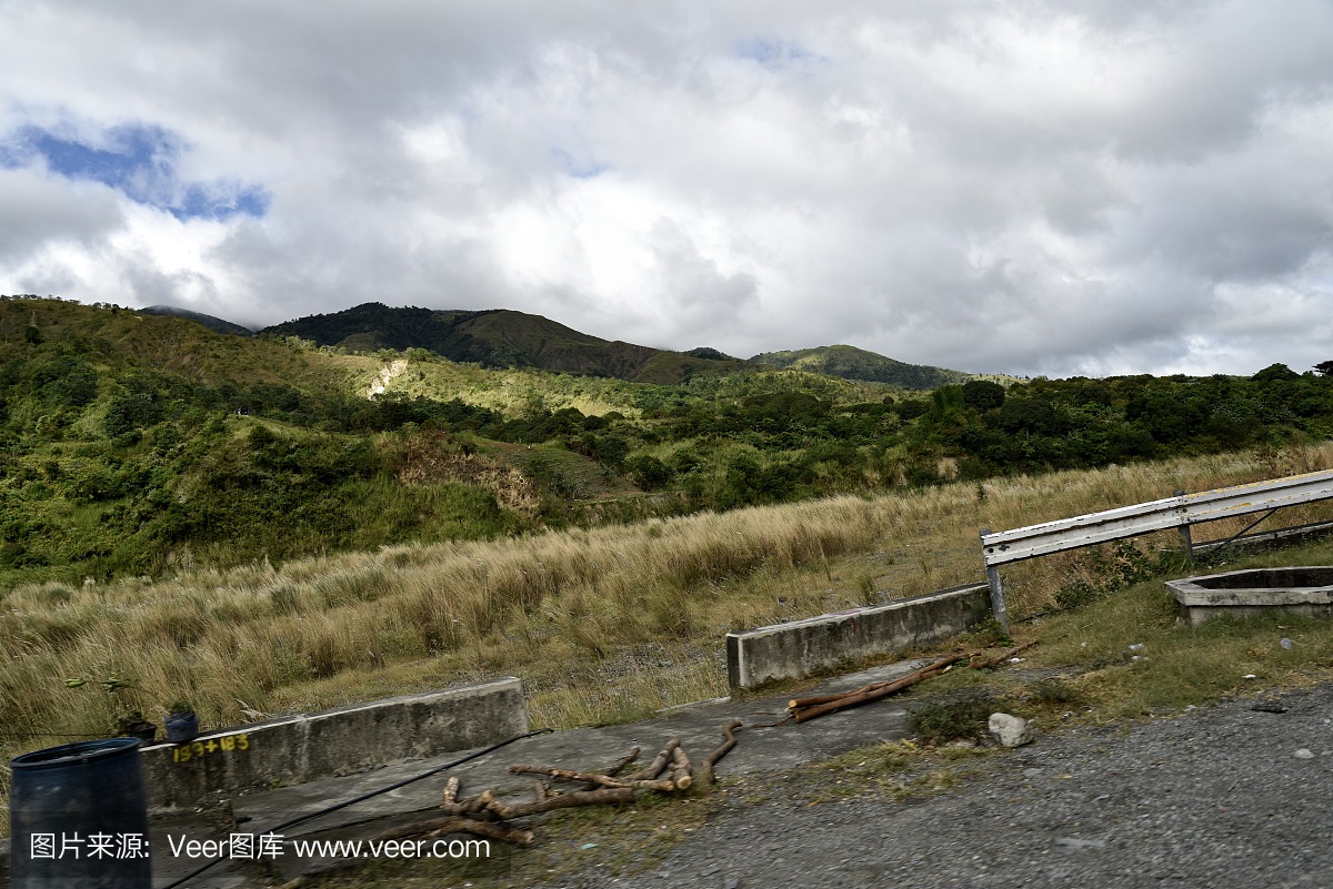 从圣地亚哥市到马尼拉的道路景观