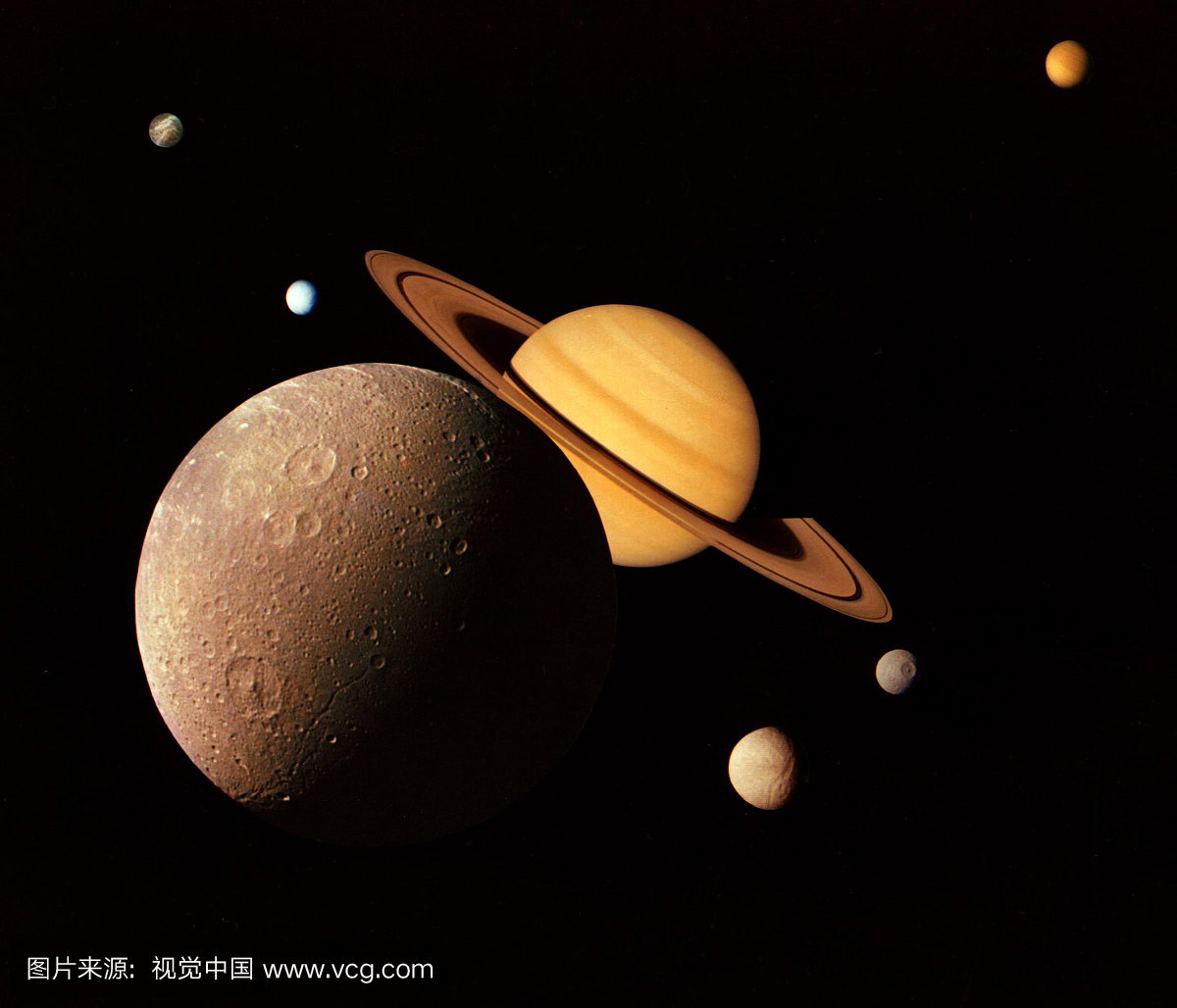 土星系统的这幅蒙太奇是由美国航海家1号航天