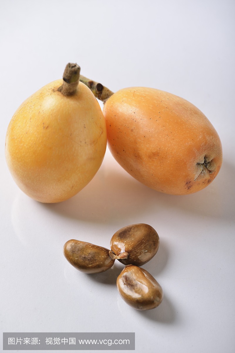 枇杷与果核