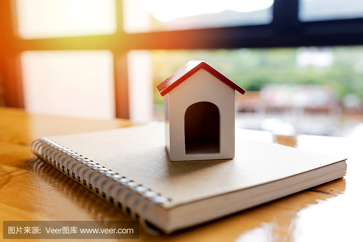 关闭房屋建筑,抵押,投资,房地产和物业概念