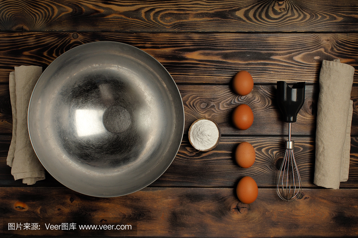 准备提拉米苏的食谱,第二部分是'鸡蛋蛋黄的殴