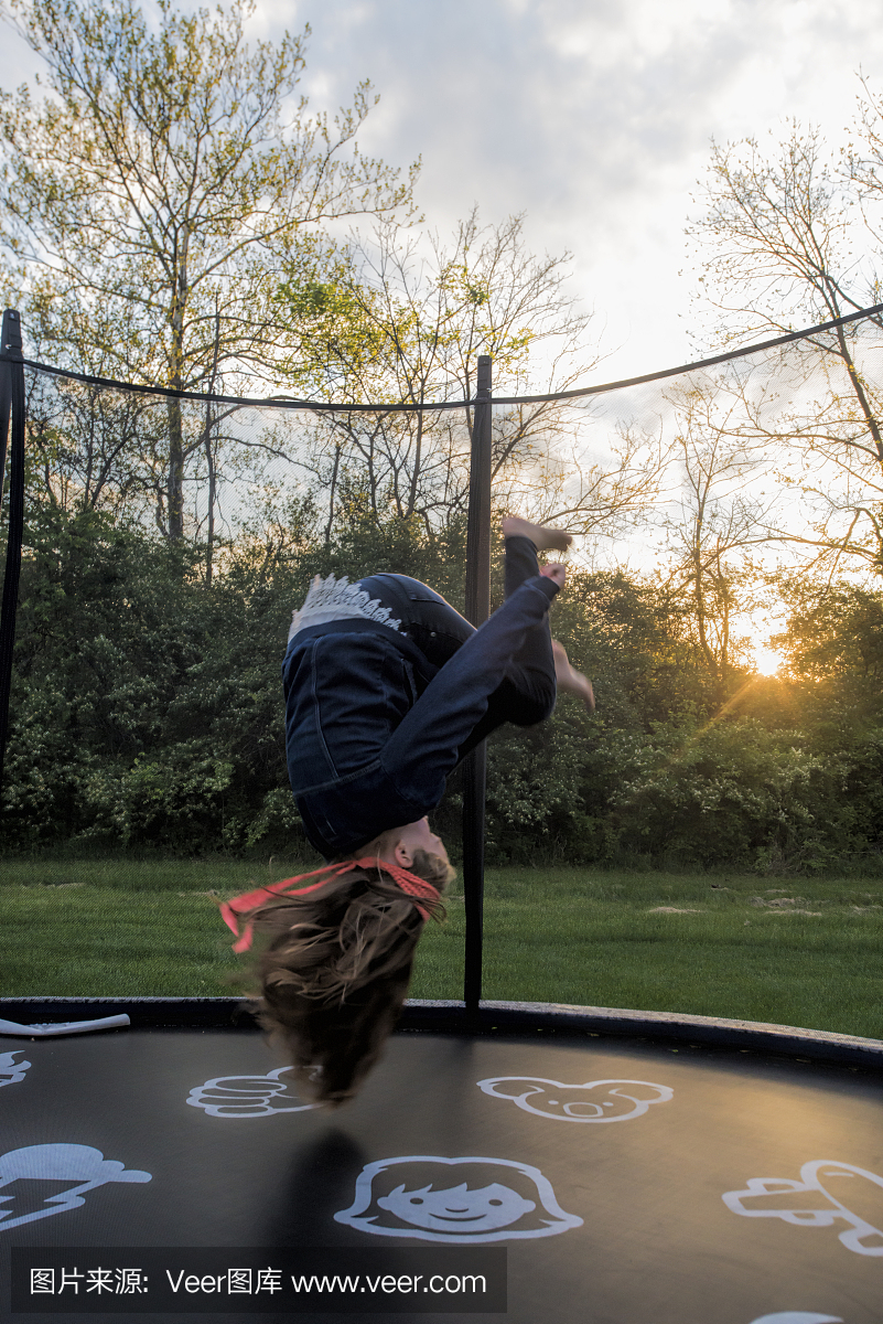 蹦床,跳的床,蹦的床,弹跳床