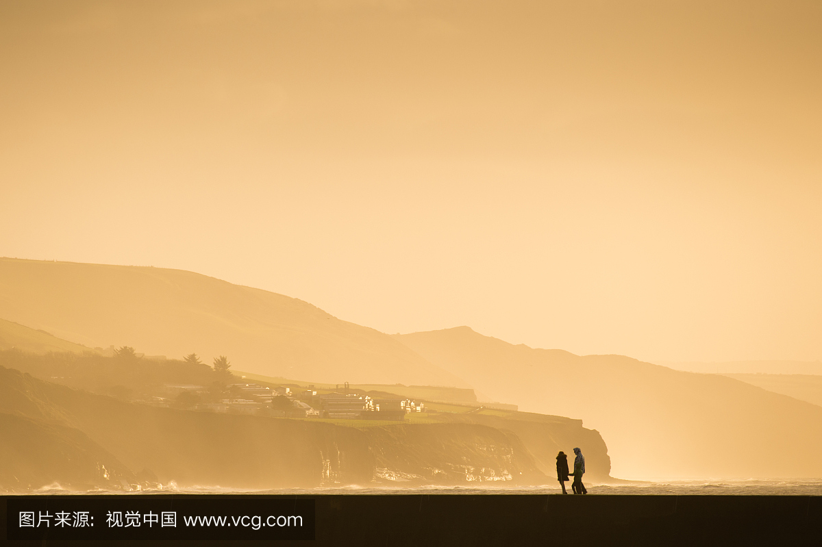 英国天气:晚上在Aberystwyth威尔士