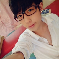 阳光海边男生头像