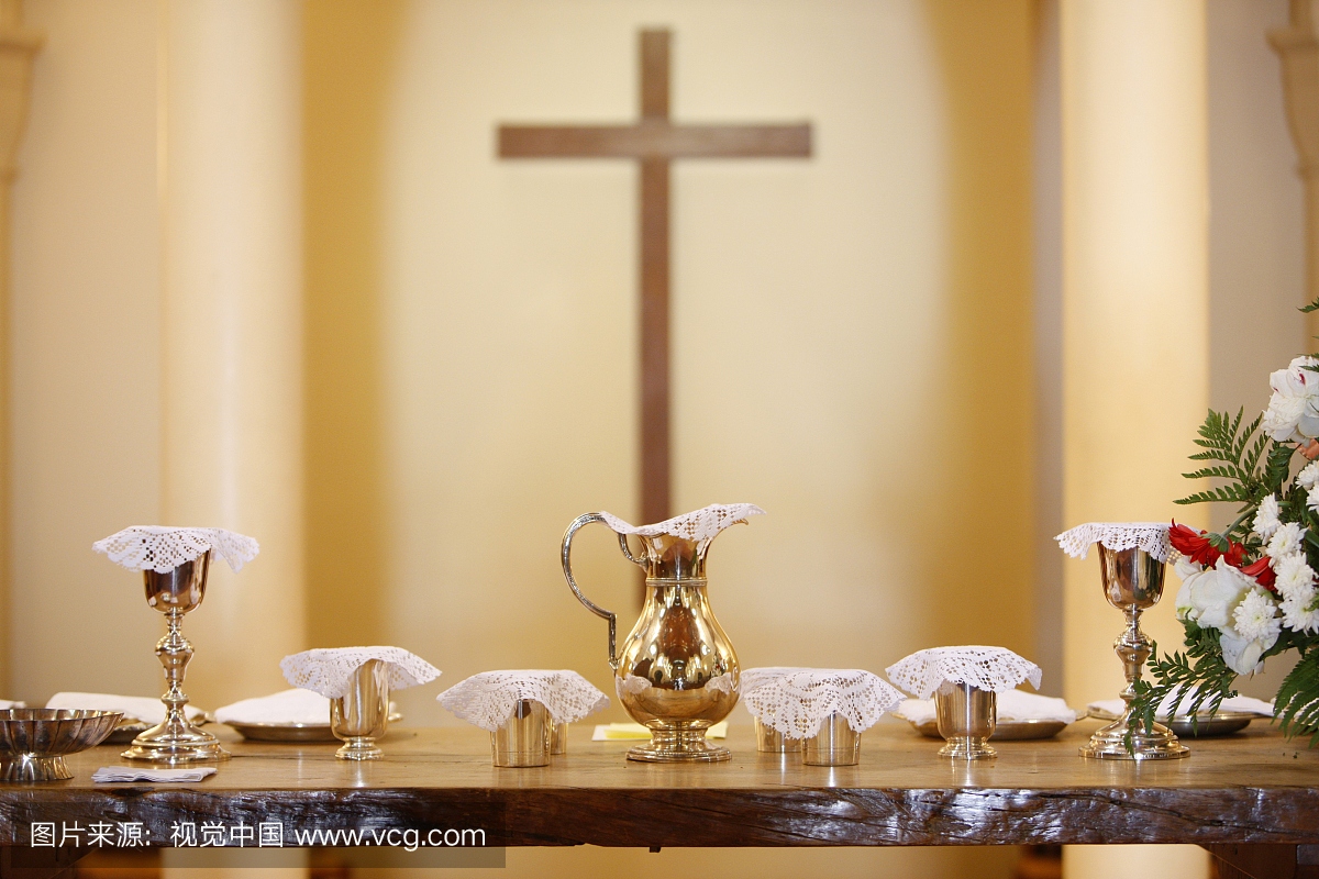法国,巴黎圣坛圣坛在祭坛上的新教徒