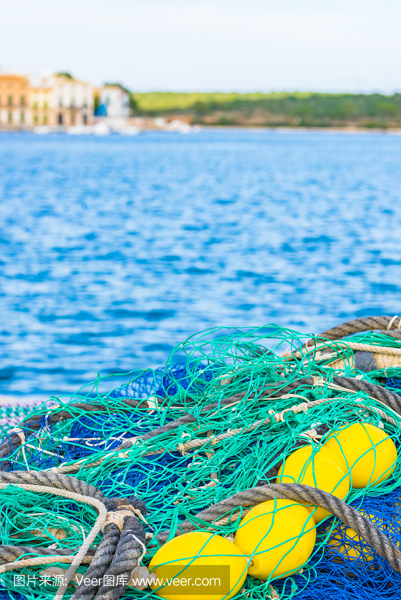 在波尔图Colom港口的渔网在马略卡岛,西班牙