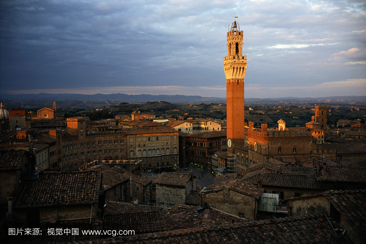 意大利,托斯卡纳,锡耶纳,广场德尔坎波在城市景