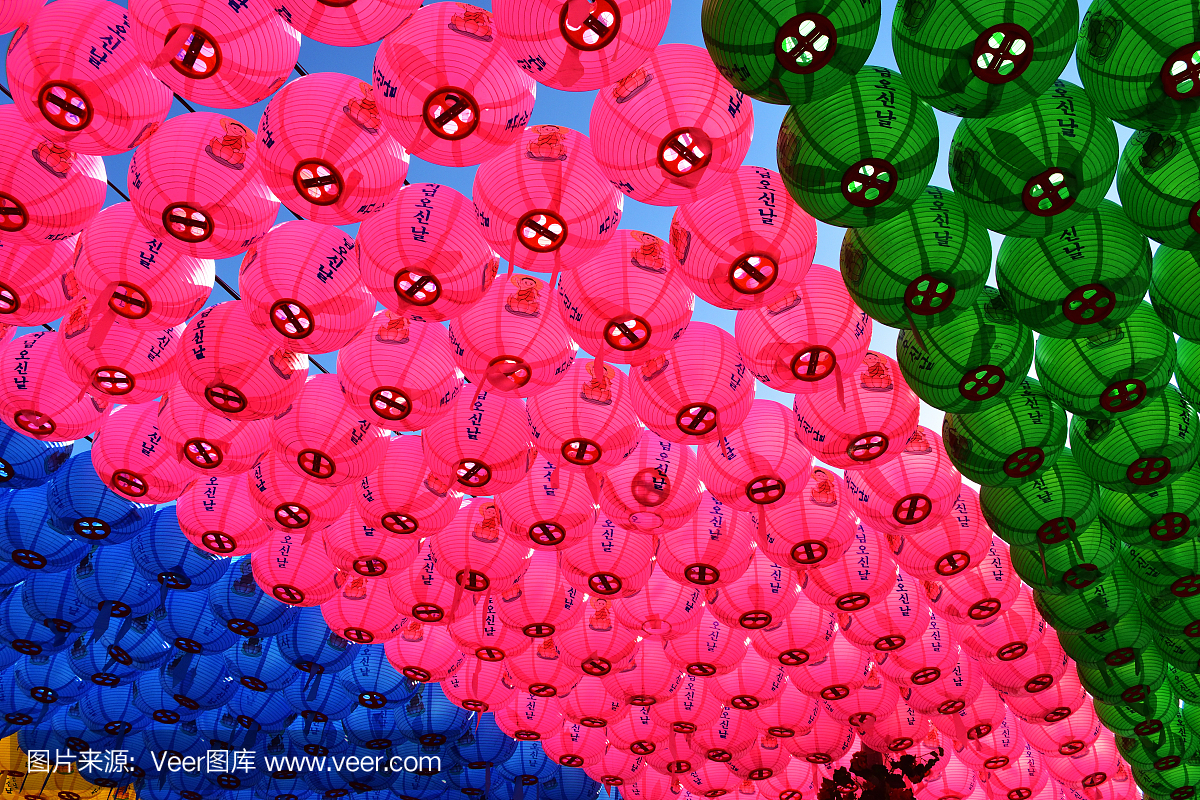莲花灯在韩国寺庙的佛诞生日