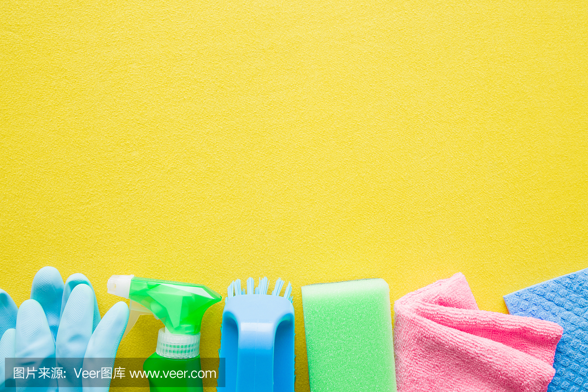 多彩的清洁设置在厨房,浴室和其他房间的不同