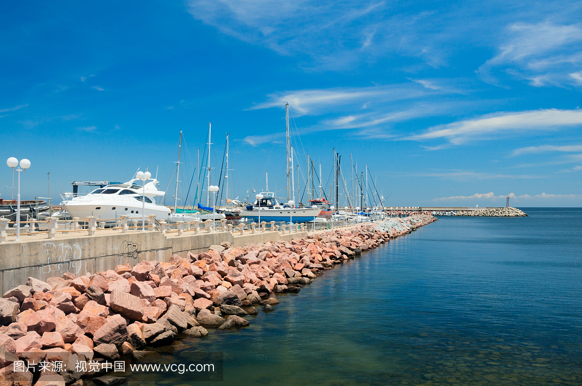 查看Piriapolis港口,乌拉圭,2015年