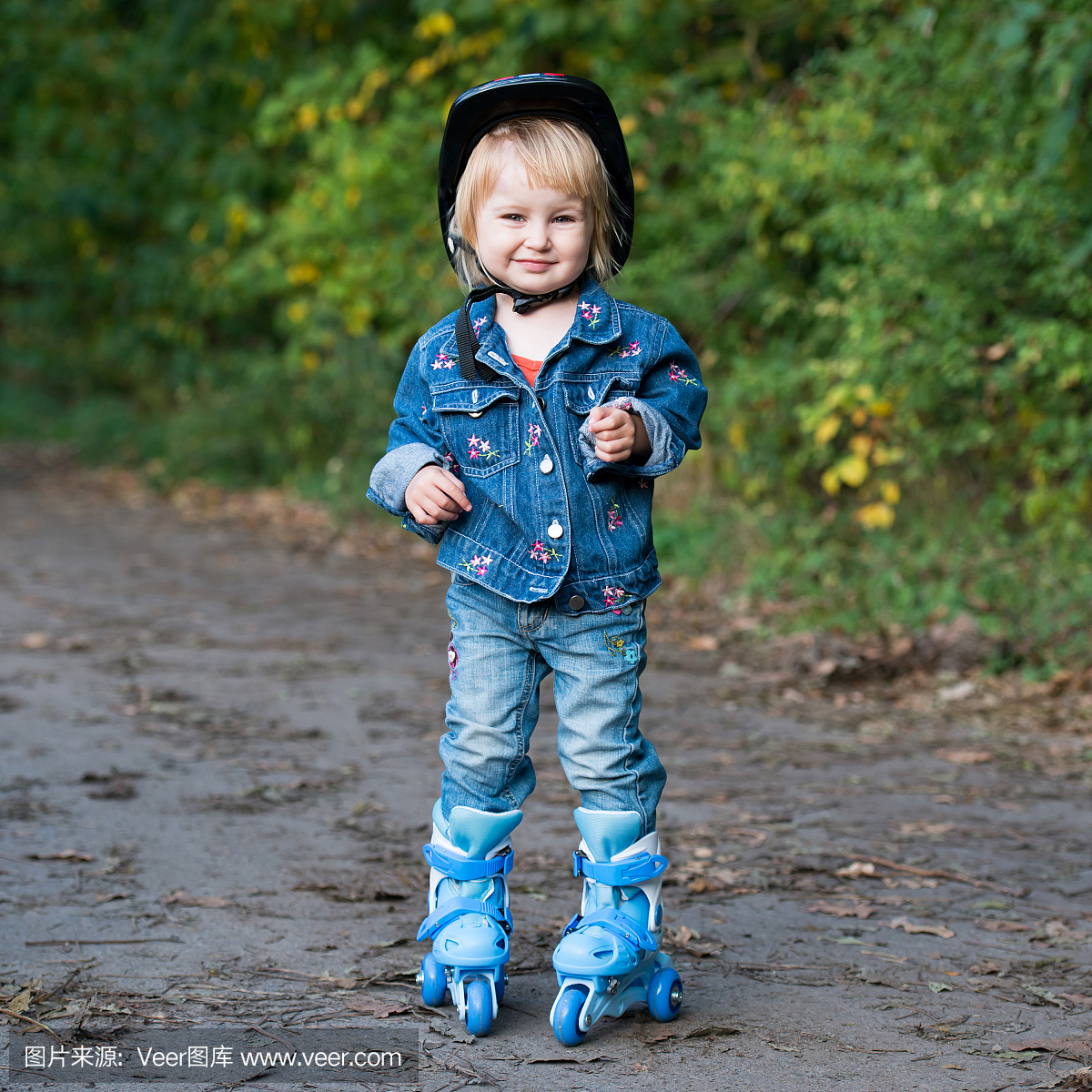 直排轮滑鞋,单排轮滑鞋,轮滑鞋,直排轮