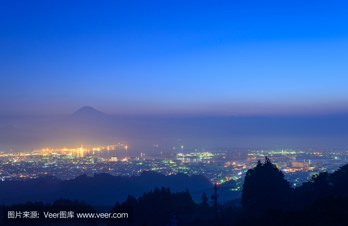 静冈市和富士山黎明
