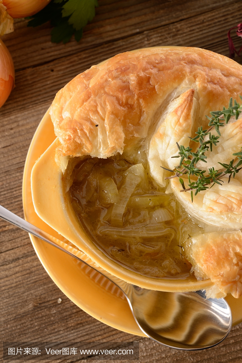 洋葱汤,法式洋葱汤,垂直画幅,融化