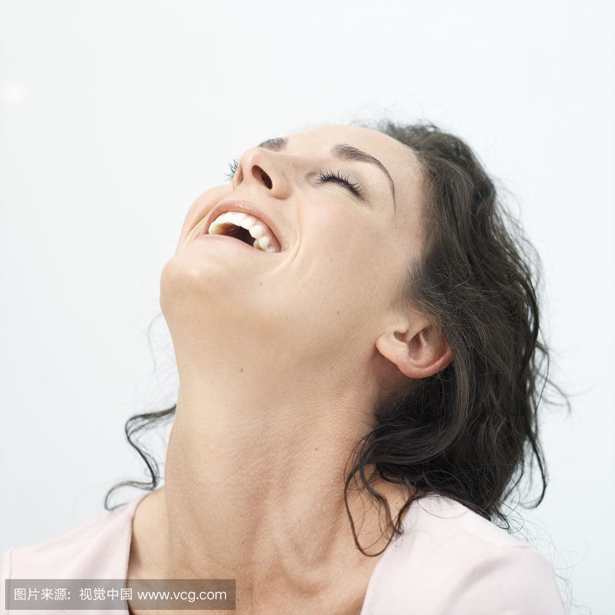 微笑,特写镜头,工作室拍摄的年轻女子