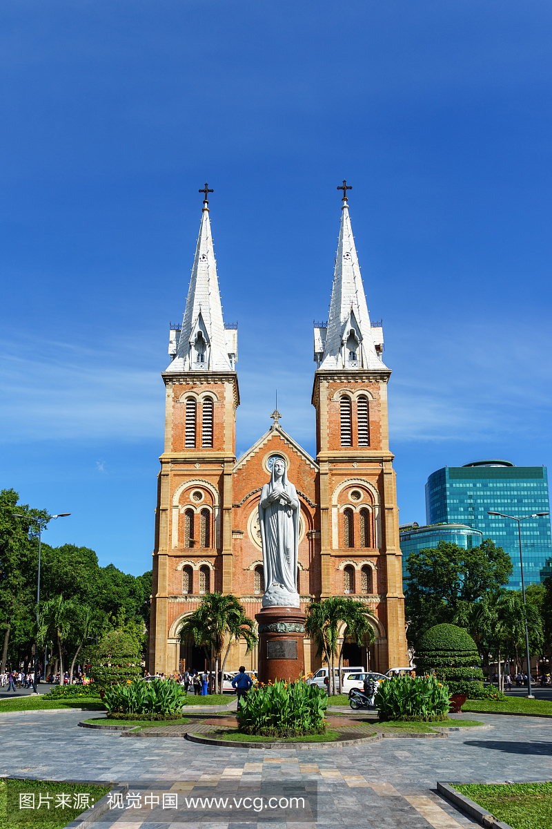 西贡巴黎圣母院(越南:NhàThcBà)