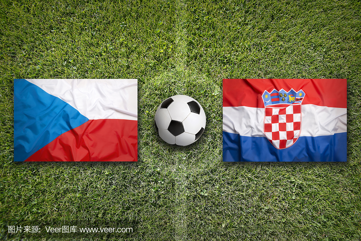 捷克共和国与克罗地亚国旗在足球场