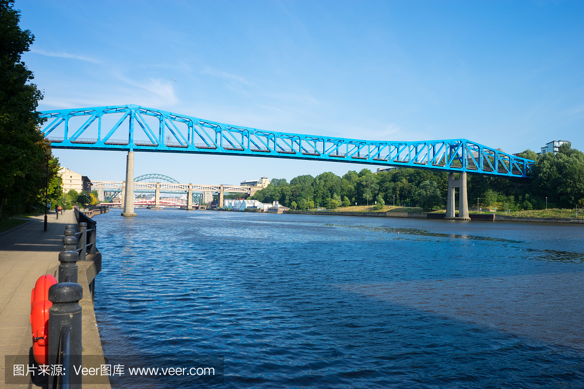 双翼平旋桥,旋开桥,水平旋转式桥,达特福德交叉