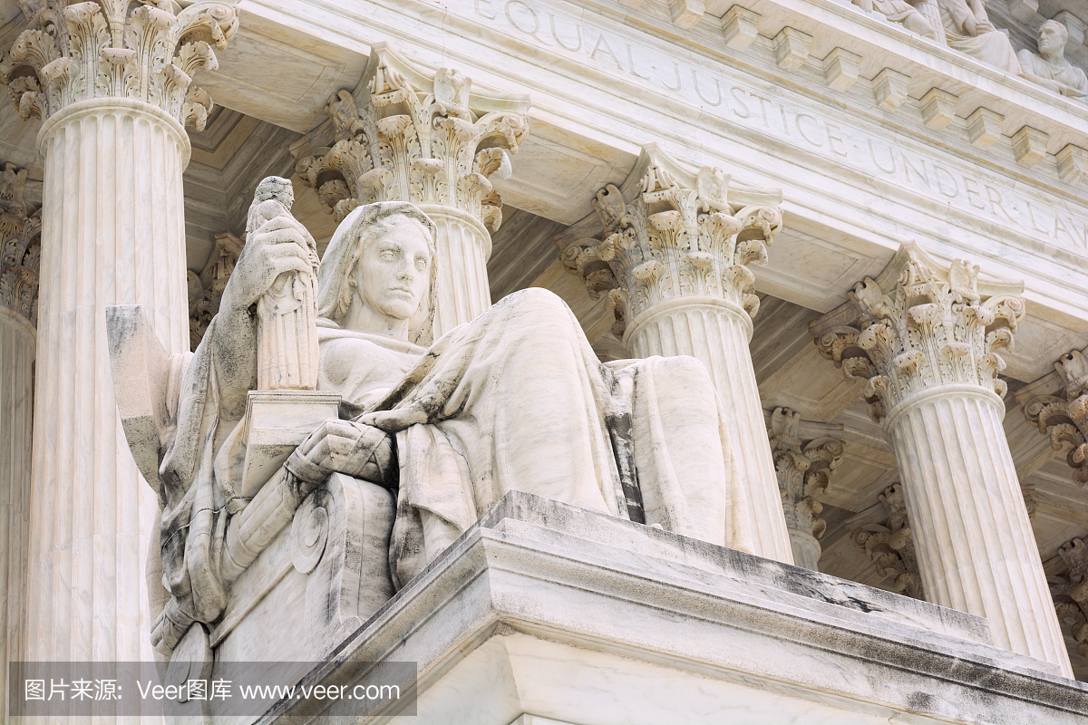 在华盛顿美国最高法院的雕像