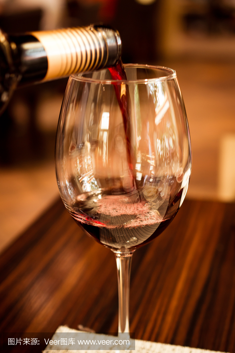 莫尔乐葡萄,法国酿酒用葡萄品种,红葡萄酒,干红葡萄酒