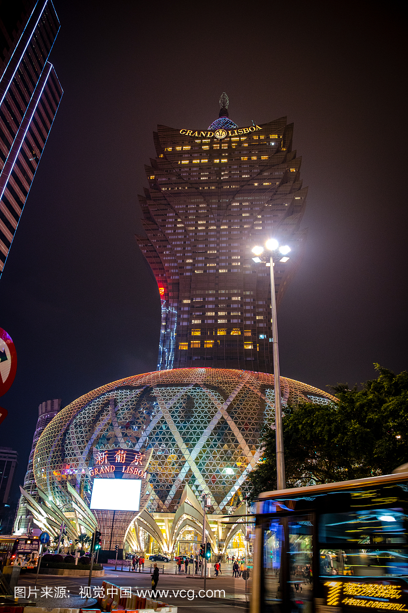 澳门豪华新葡京赌场酒店的夜间拍摄