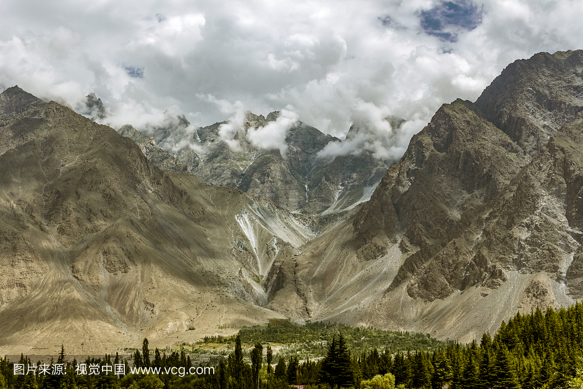 Smoldering Rock Giants of Skardu