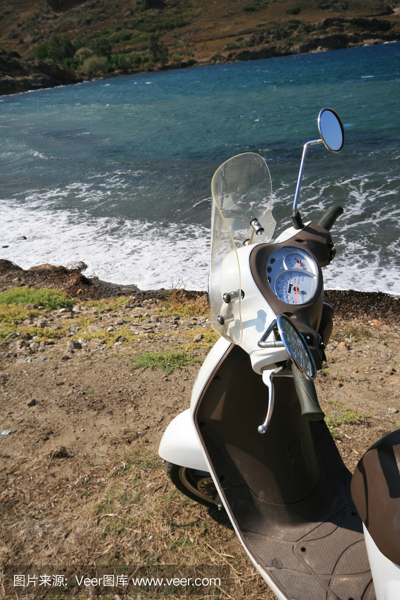 白色踏板车控制面板