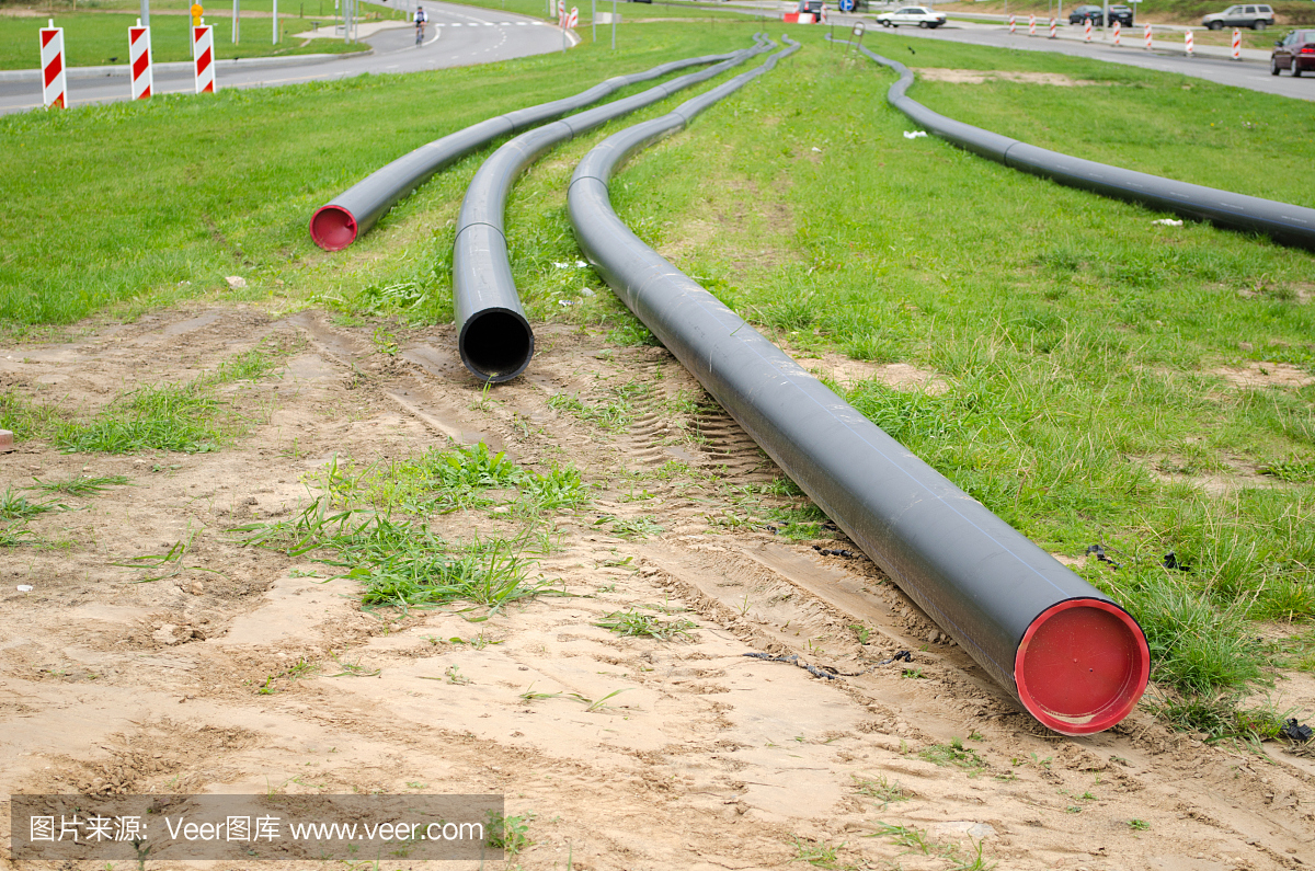 电缆线保护管在草地上