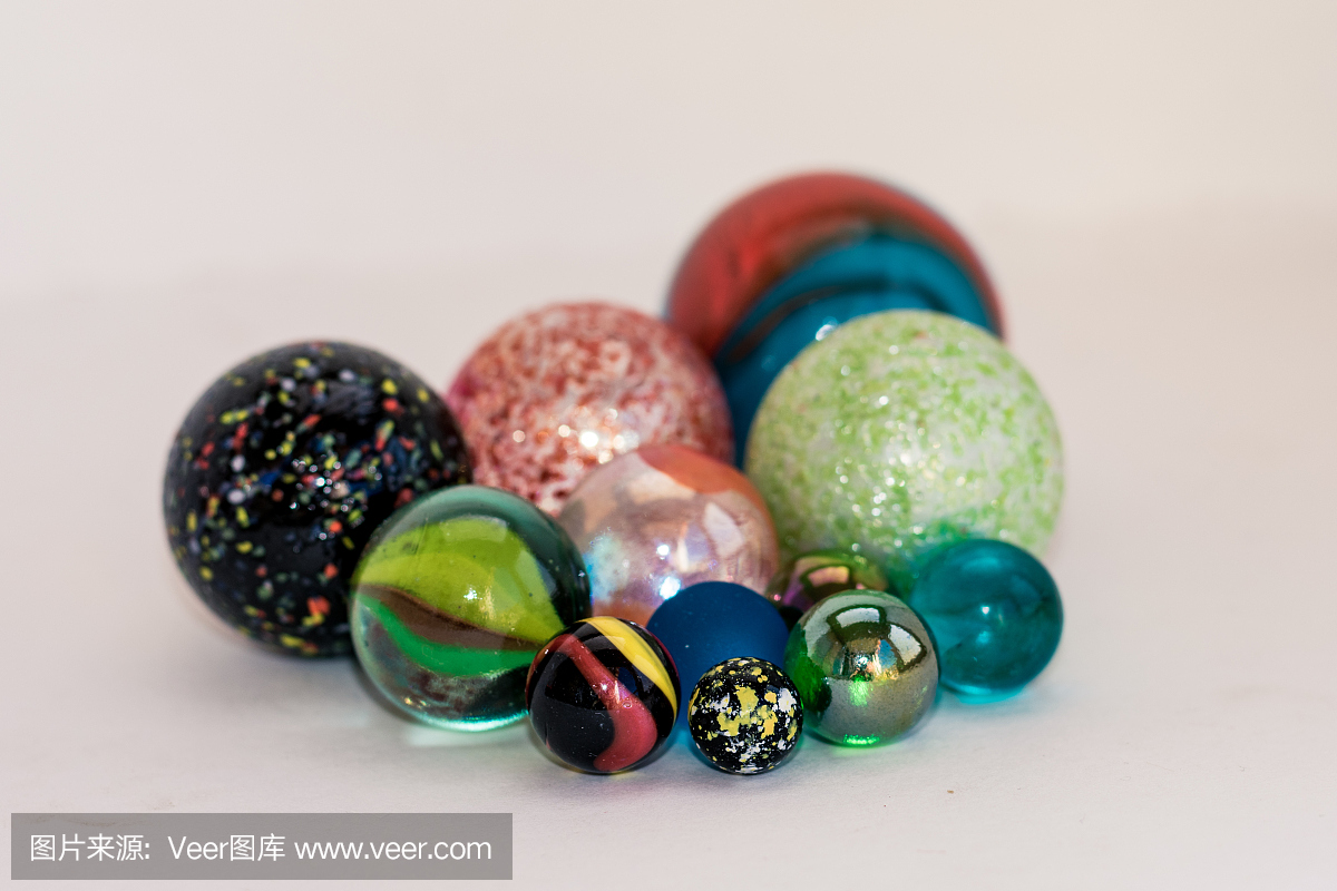 魔鬼大理石,恶魔雕刻物,学校操场,操场