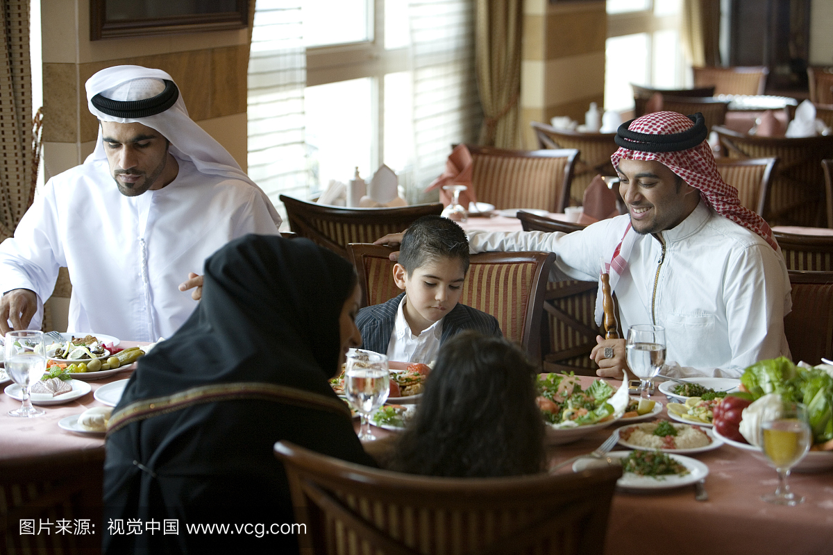 沙特阿拉伯美食：早餐、午餐和晚餐 - Visit Saudi官方网站