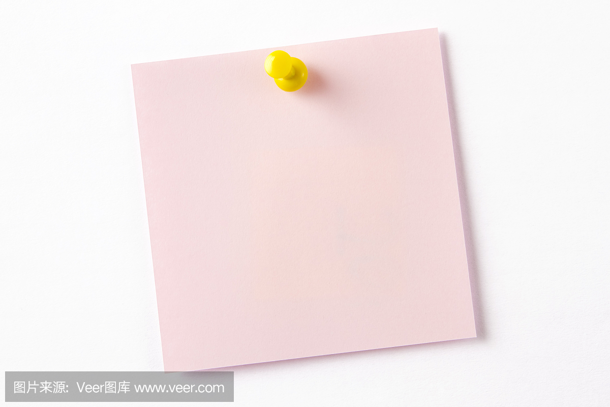 白色背景上的空白粉红色粘合笔记