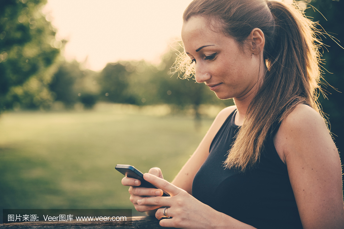 留白,打电话,网上冲浪,镜头眩光