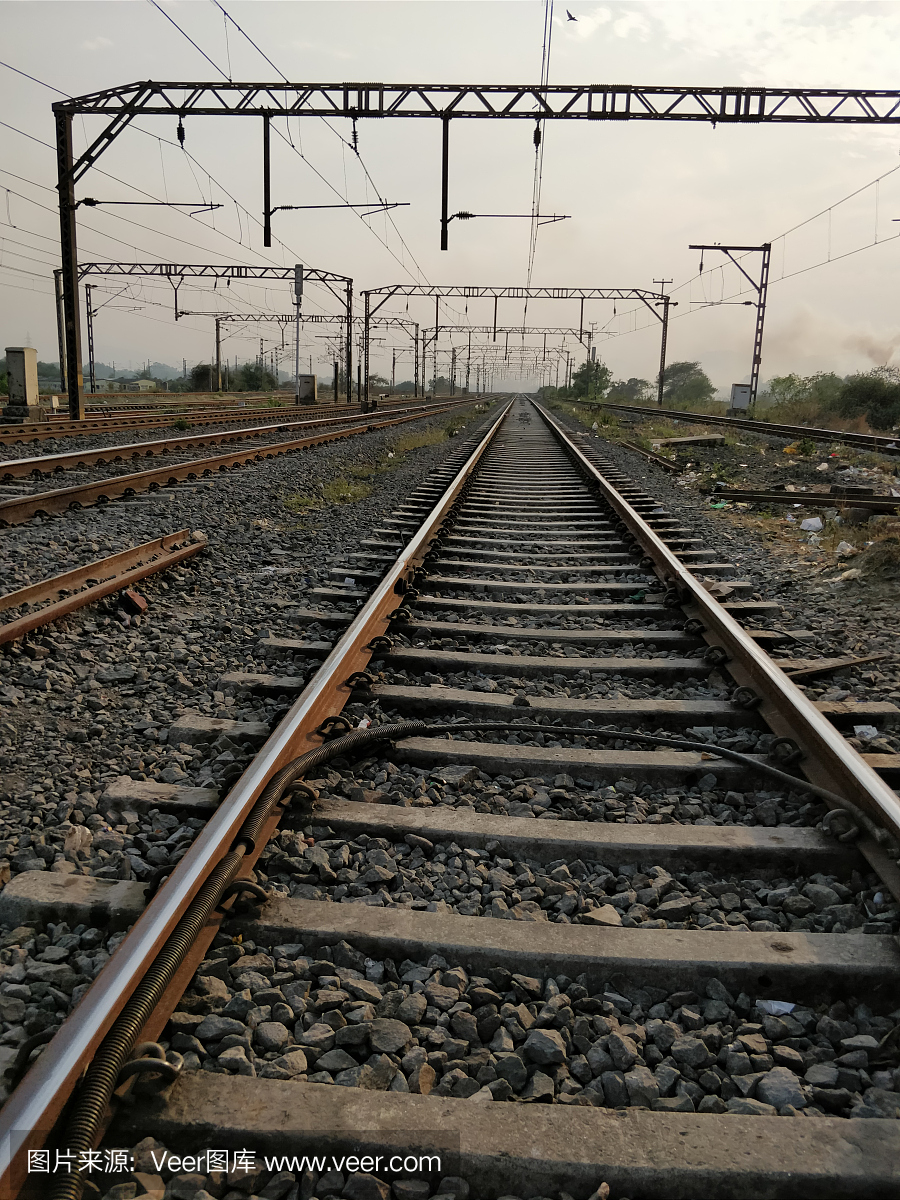火车轨道无限