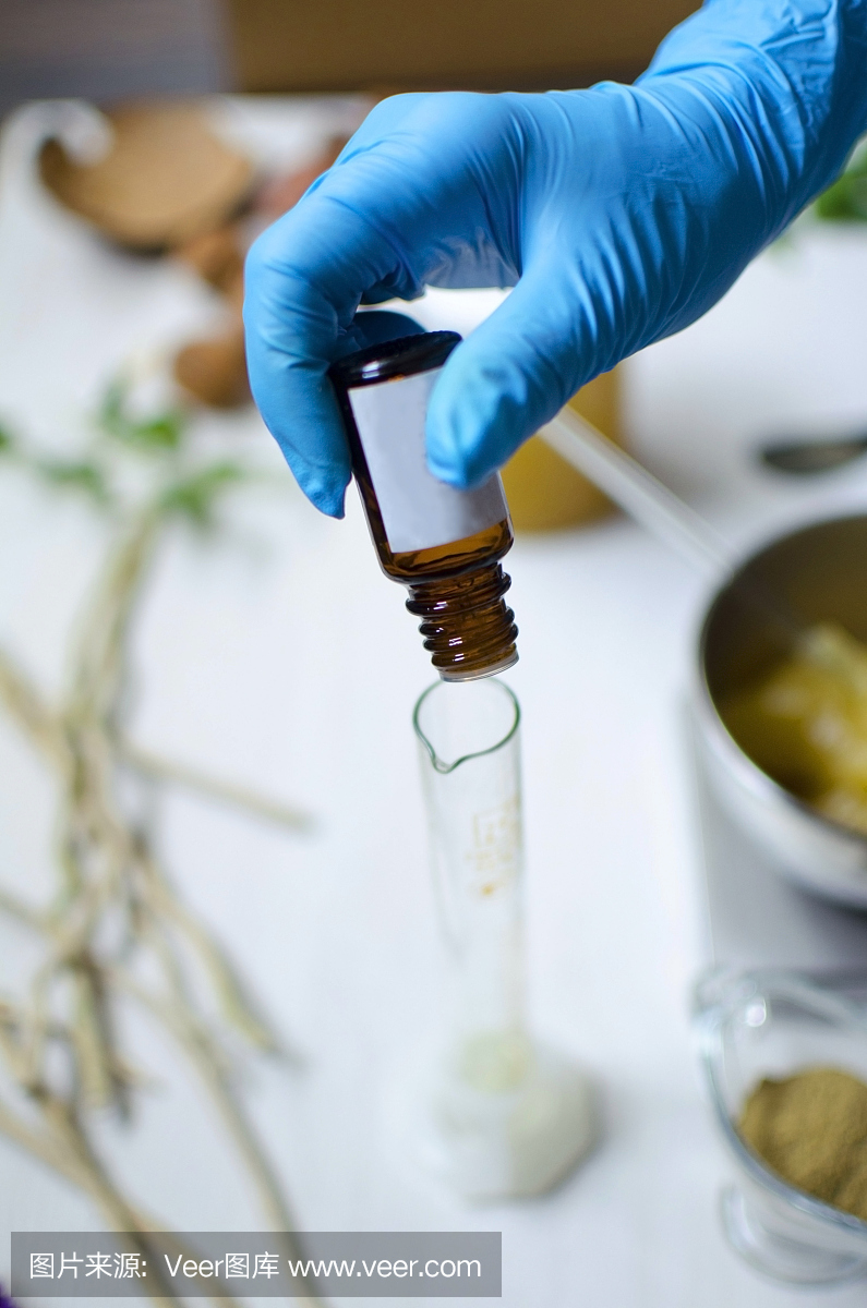 摩洛哥肥皂准备。天然化妆品食谱。