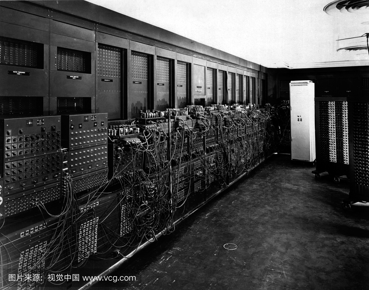 ENIAC(电子数字积分器和计算机)左侧的视图安