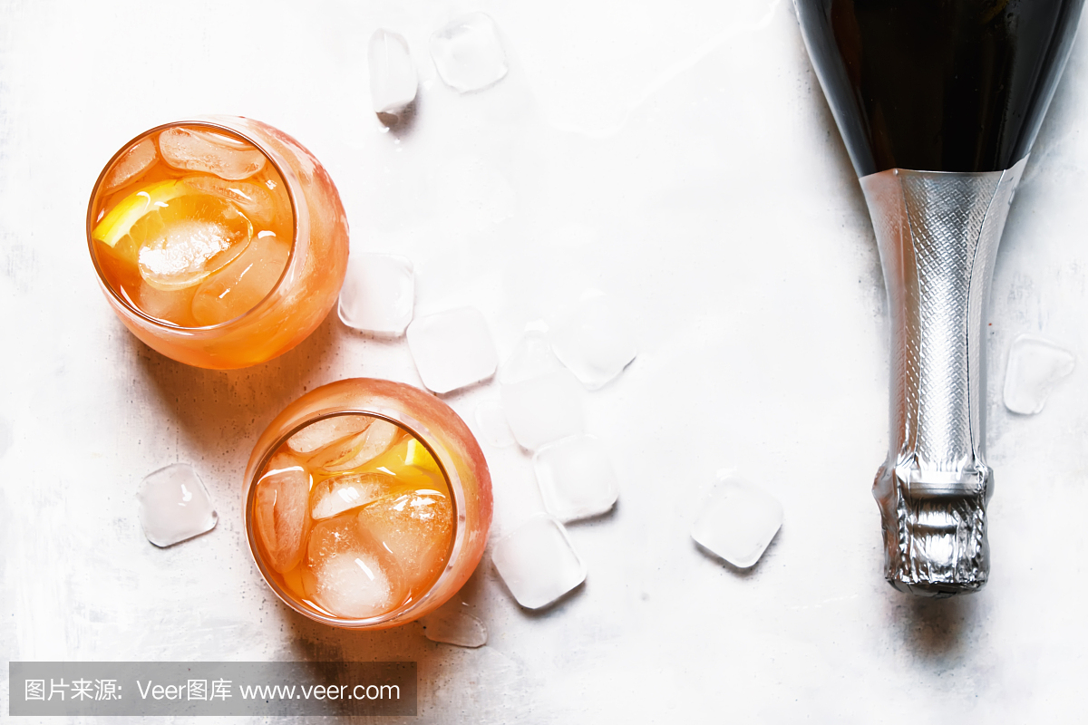 意大利橙色鸡尾酒苦涩开胃酒