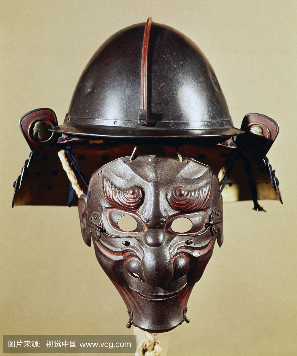 日本,16世纪的室町时代(1392-1568)的头盔和女