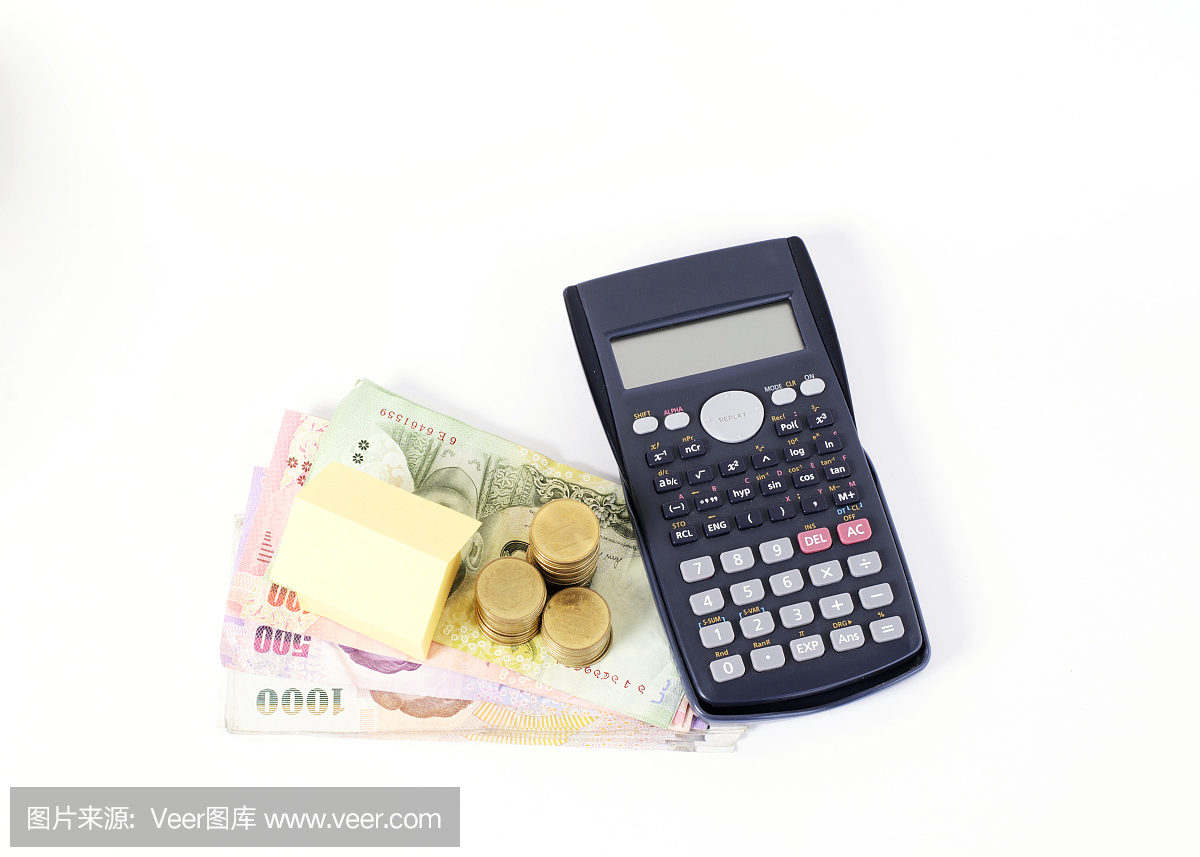 计算器和家庭纸和泰国钞票贷款概念